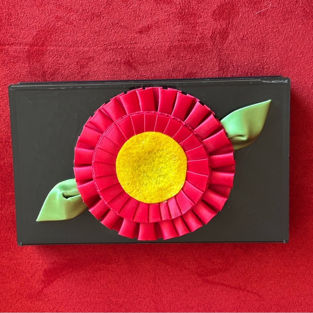 Handcrafted gift box with flower